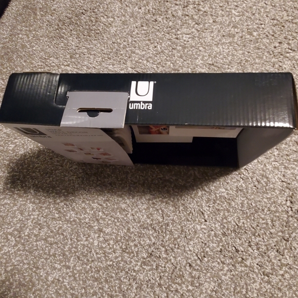 COPY - 2/$45 πΌ BNIB umbra snap wall decor/Polaroid look frames - SET OF 9 - Picture 6 of 10